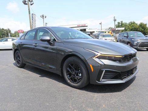 New 2025 Kia K5 LXS FWD image 7