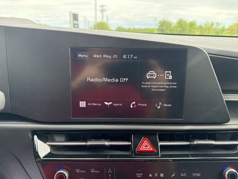 Certified 2023 Kia Niro LX FWD image 18
