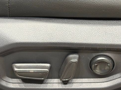 Used 2022 Toyota Tundra Limited image 22