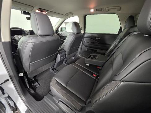 New 2026 Nissan Pathfinder SL AWD/4WD image 30