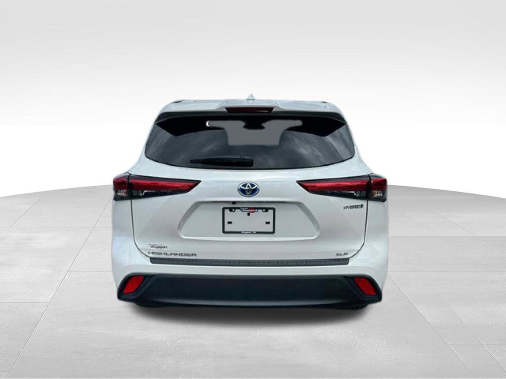 Used 2023 Toyota Highlander XLE FWD image 5