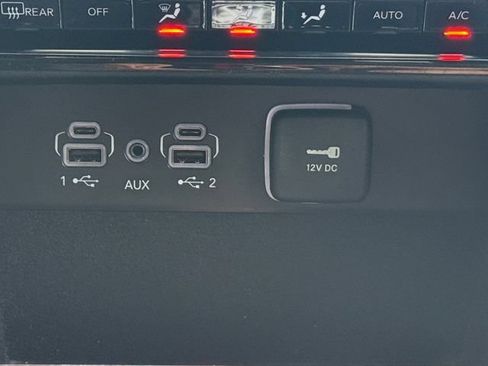 Used 2021 Jeep Grand Cherokee L Limited RWD image 7