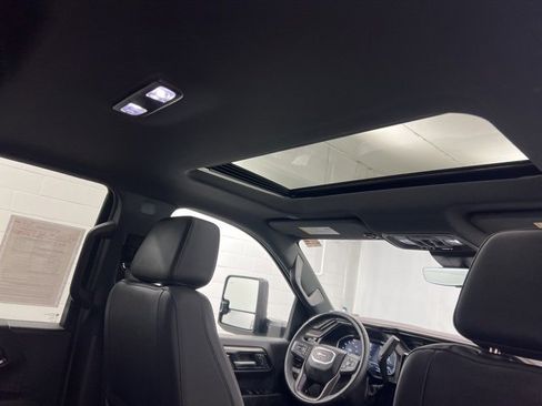 Used 2024 GMC Sierra 3500 AT4 w/ AT4 Premium Plus Package image 26