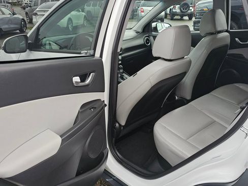 Used 2023 Hyundai Kona Limited image 13