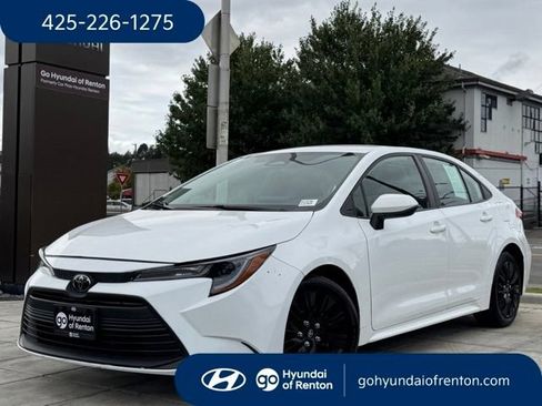 Used 2024 Toyota Corolla LE FWD image 1