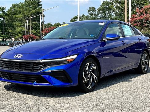 Used 2024 Hyundai Elantra Limited FWD image 1