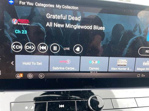 Used 2024 Nissan Rogue SL w/ SL Premium Package image 11