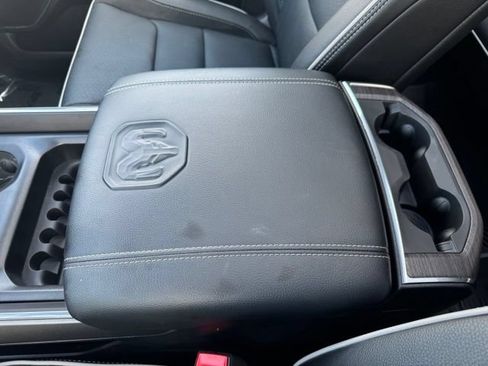 Used 2025 RAM 1500 Laramie AWD/4WD image 24