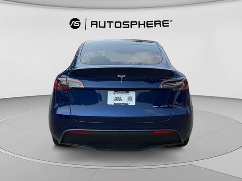 Used 2024 Tesla Model Y Long Range AWD/4WD image 7