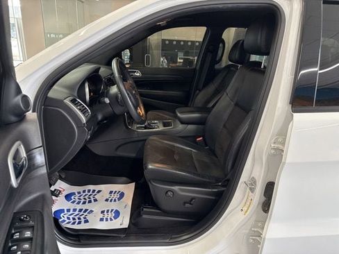 Used 2019 Jeep Grand Cherokee Altitude image 23