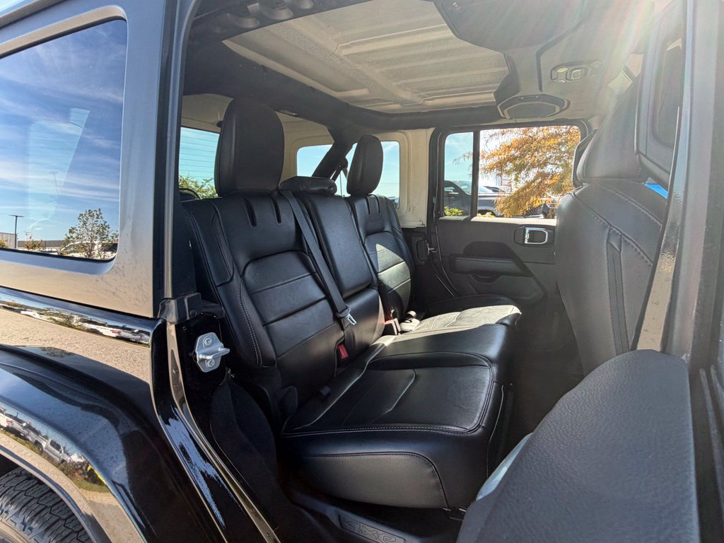 Used 2022 Jeep Wrangler Unlimited Sahara AWD/4WD image 40