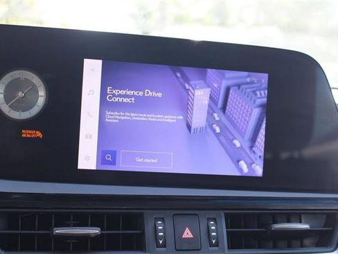 Used 2024 Lexus ES 350 w/ Premium Package image 18