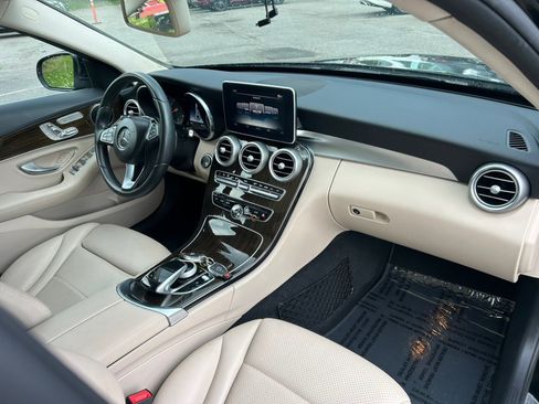 Used 2018 Mercedes-Benz C 300 4MATIC Sedan image 24