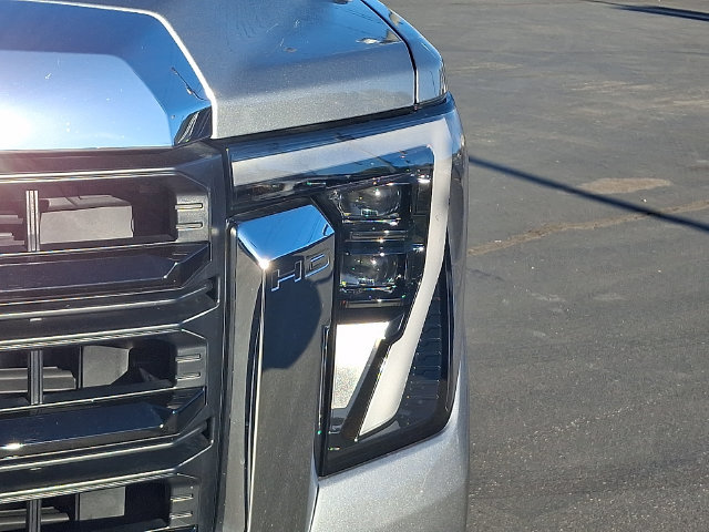 Used 2025 GMC Sierra 2500 Pro w/ 1SA Pro Safety Plus Package AWD/4WD image 9