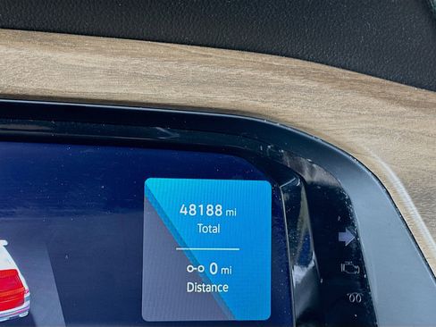 Used 2024 Volkswagen Atlas SE image 19