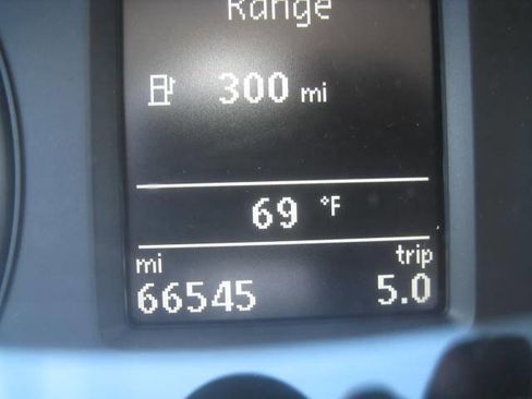 Used 2015 Volkswagen Passat 1.8T SE image 24