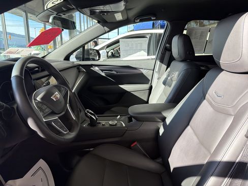 Used 2023 Cadillac XT5 Luxury image 10