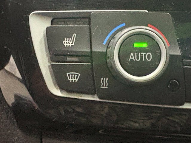 Used 2017 BMW 330i xDrive Sedan AWD/4WD image 36