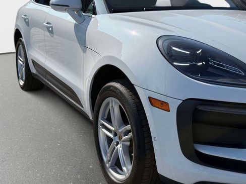 Used 2022 Porsche Macan AWD/4WD image 19