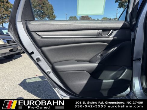 Used 2020 Honda Accord Sport image 11