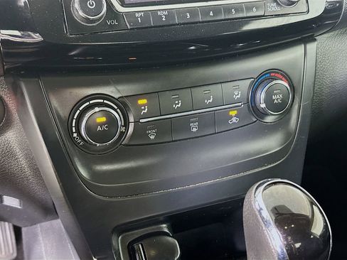 Used 2017 Nissan Sentra SV FWD image 14