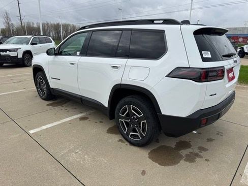 New 2026 Jeep Cherokee Laredo AWD/4WD image 5