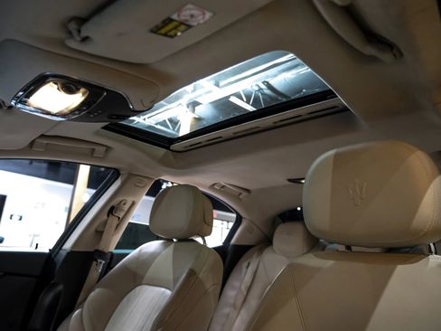 Used 2016 Maserati Ghibli image 5