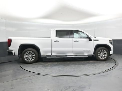 Used 2023 GMC Sierra 1500 Denali w/ Technology Package image 2