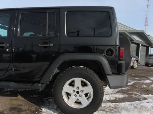 Used 2018 Jeep Wrangler Unlimited Sport S AWD/4WD image 26
