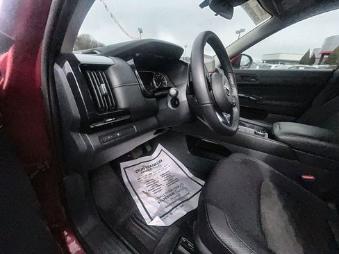 Used 2024 Nissan Pathfinder SV w/ Cargo Package image 11