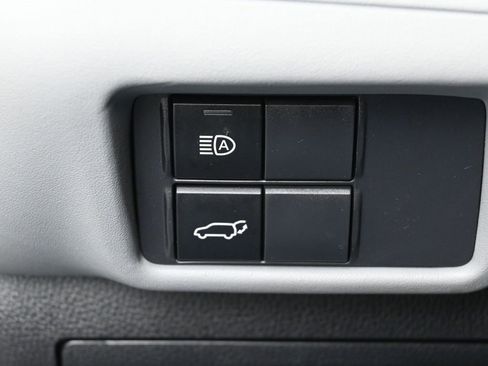 Used 2023 Toyota Highlander XLE image 15