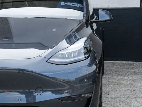 Used 2022 Tesla Model Y Performance AWD/4WD image 48