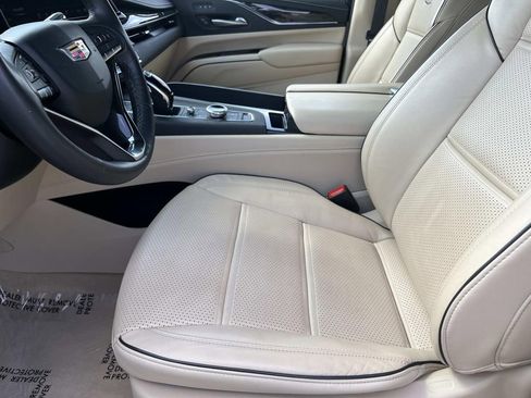 Certified 2024 Cadillac Escalade ESV Premium Luxury image 30