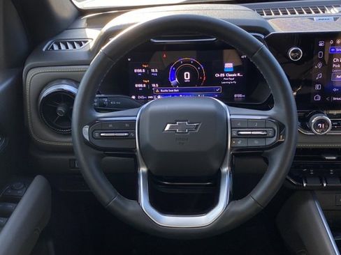 Used 2024 Chevrolet Colorado ZR2 w/ ZR2 Convenience Package III image 28