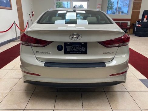 Used 2018 Hyundai Elantra Limited FWD image 6