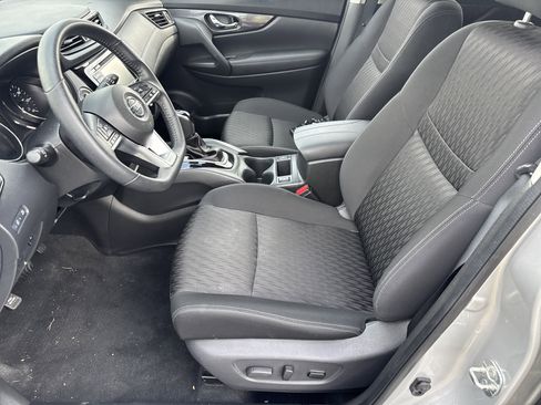Used 2020 Nissan Rogue SV AWD/4WD image 10