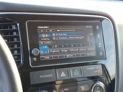 Used 2017 Mitsubishi Outlander SEL image 3