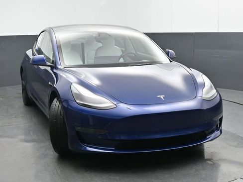 Used 2022 Tesla Model 3 Long Range image 8