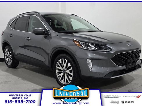 Used 2022 Ford Escape Titanium AWD/4WD image 1