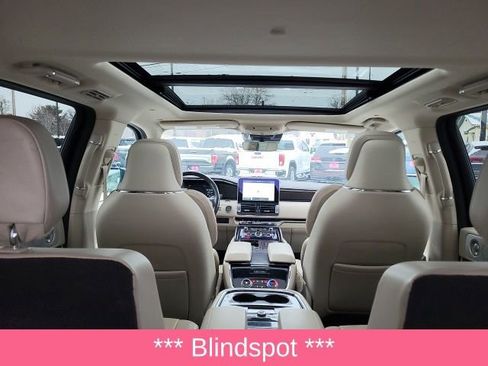 Used 2021 Lincoln Navigator Reserve image 5