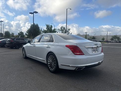 Used 2017 Genesis G90 3.3T Premium RWD image 7