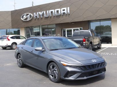 New 2025 Hyundai Elantra Limited