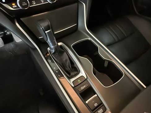 Used 2022 Honda Accord EX-L image 21
