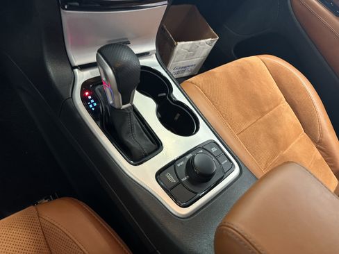 Used 2020 Jeep Grand Cherokee Trackhawk AWD/4WD image 30
