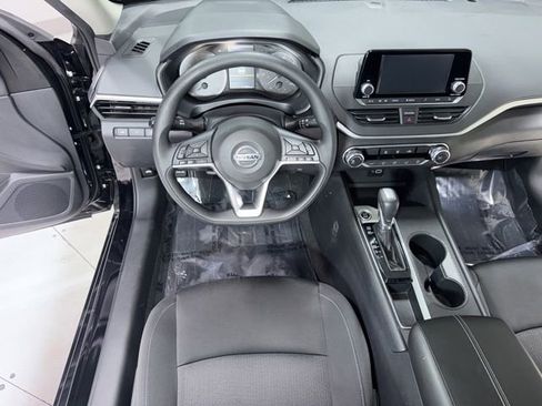 Used 2022 Nissan Altima 2.5 S FWD image 14