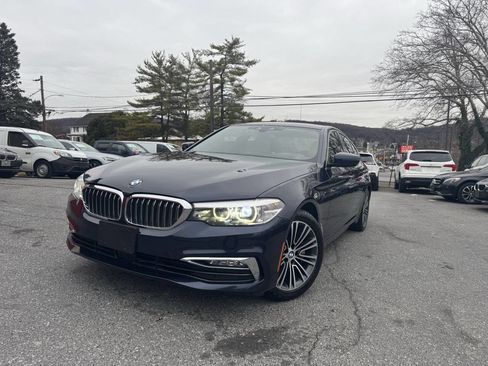 Used 2018 BMW 540i xDrive w/ Premium Package image 2