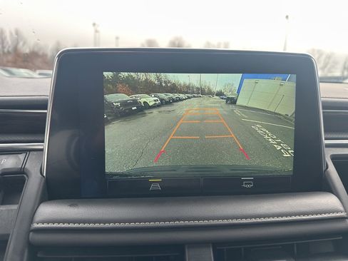 Used 2023 Chevrolet Suburban Premier image 20