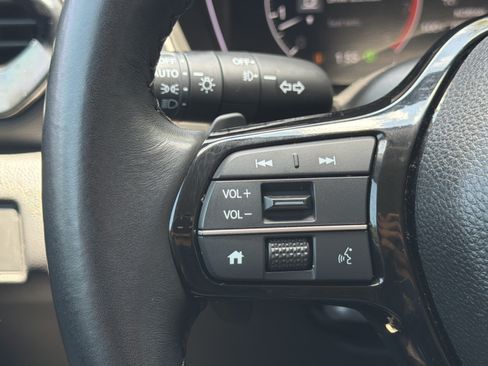 Certified 2025 Honda Pilot EX-L image 16