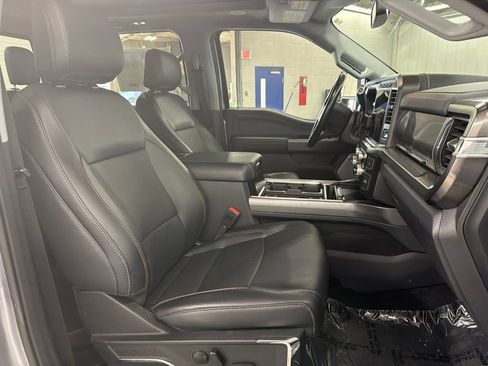 Used 2023 Ford F350 Lariat w/ Lariat Ultimate Package AWD/4WD image 9