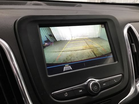 Used 2019 Chevrolet Equinox LT FWD image 17